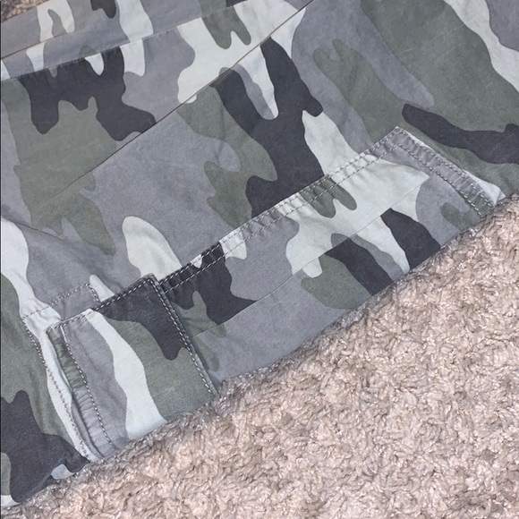 (⭐️) A.E.O.: Grey, Camouflaged Pants. (2) - Picture 6 of 9